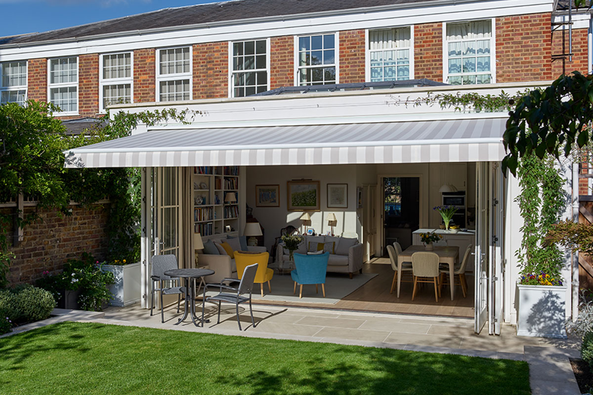 Sunroom designed with awning