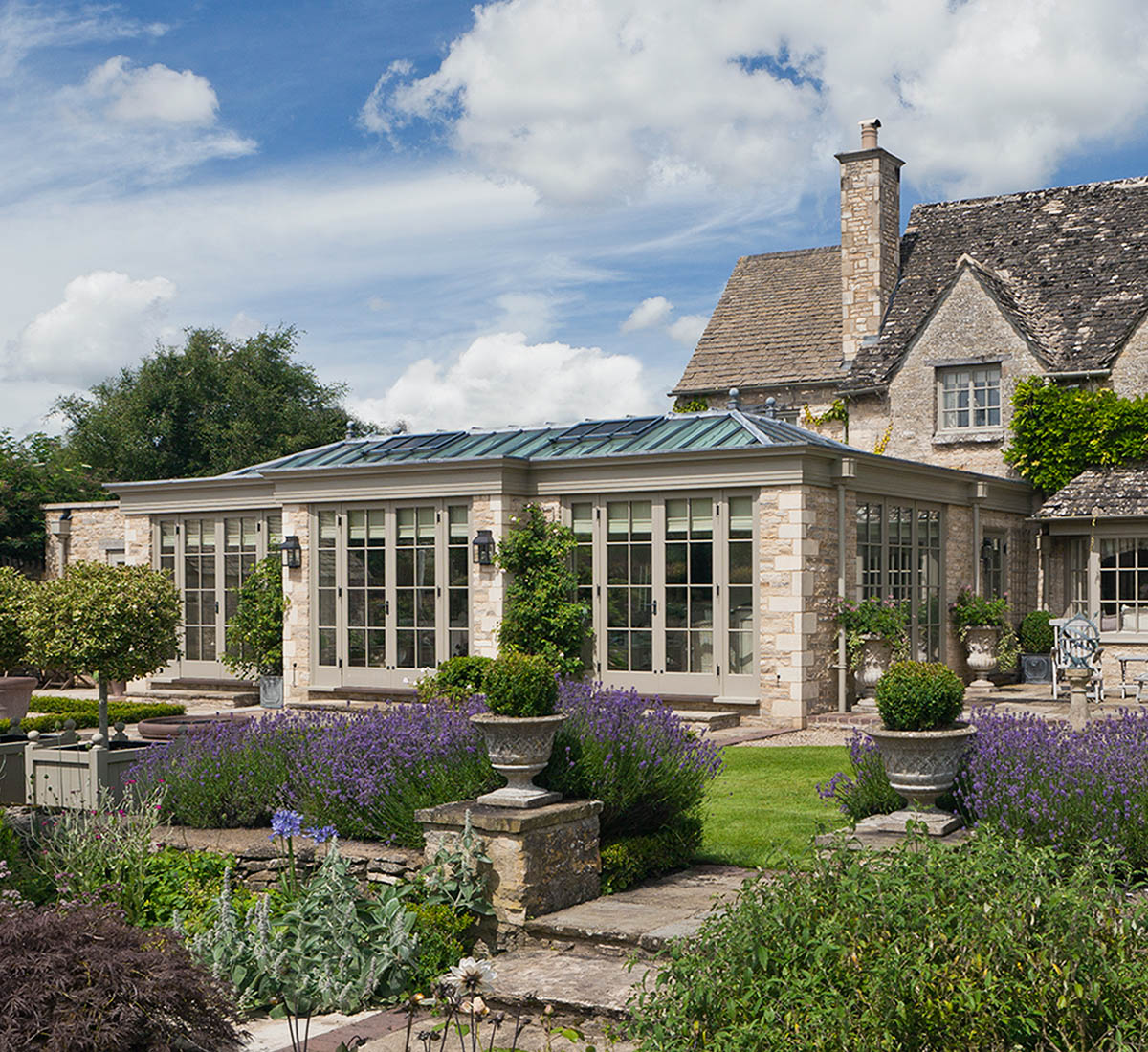 Solid garden room design